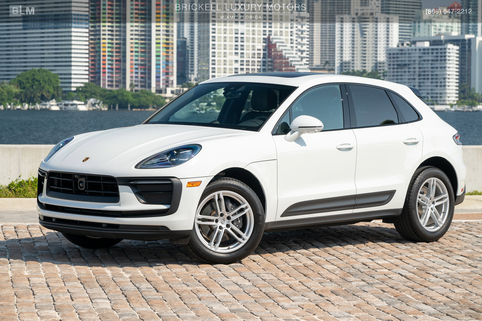 Used 2024 Porsche Macan w/ Premium Plus Package AWD/4WD image 9