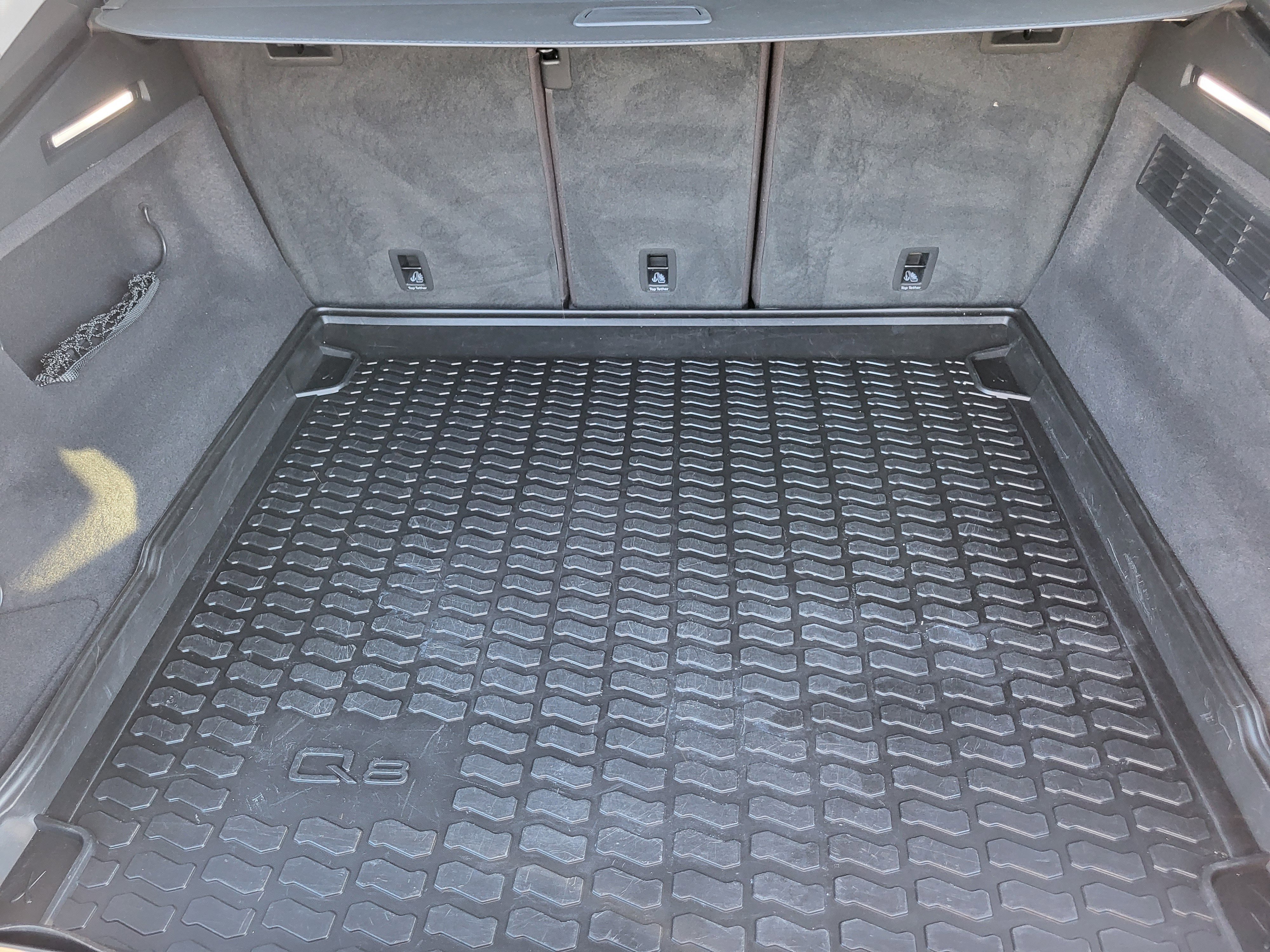 Used 2022 Audi Q8 Premium Plus image 13