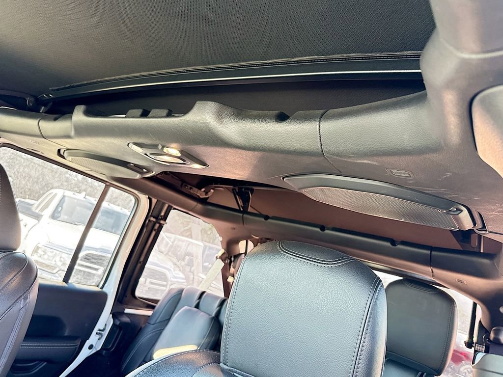 Used 2023 Jeep Wrangler Unlimited Sahara w/ Cold Weather Group image 20