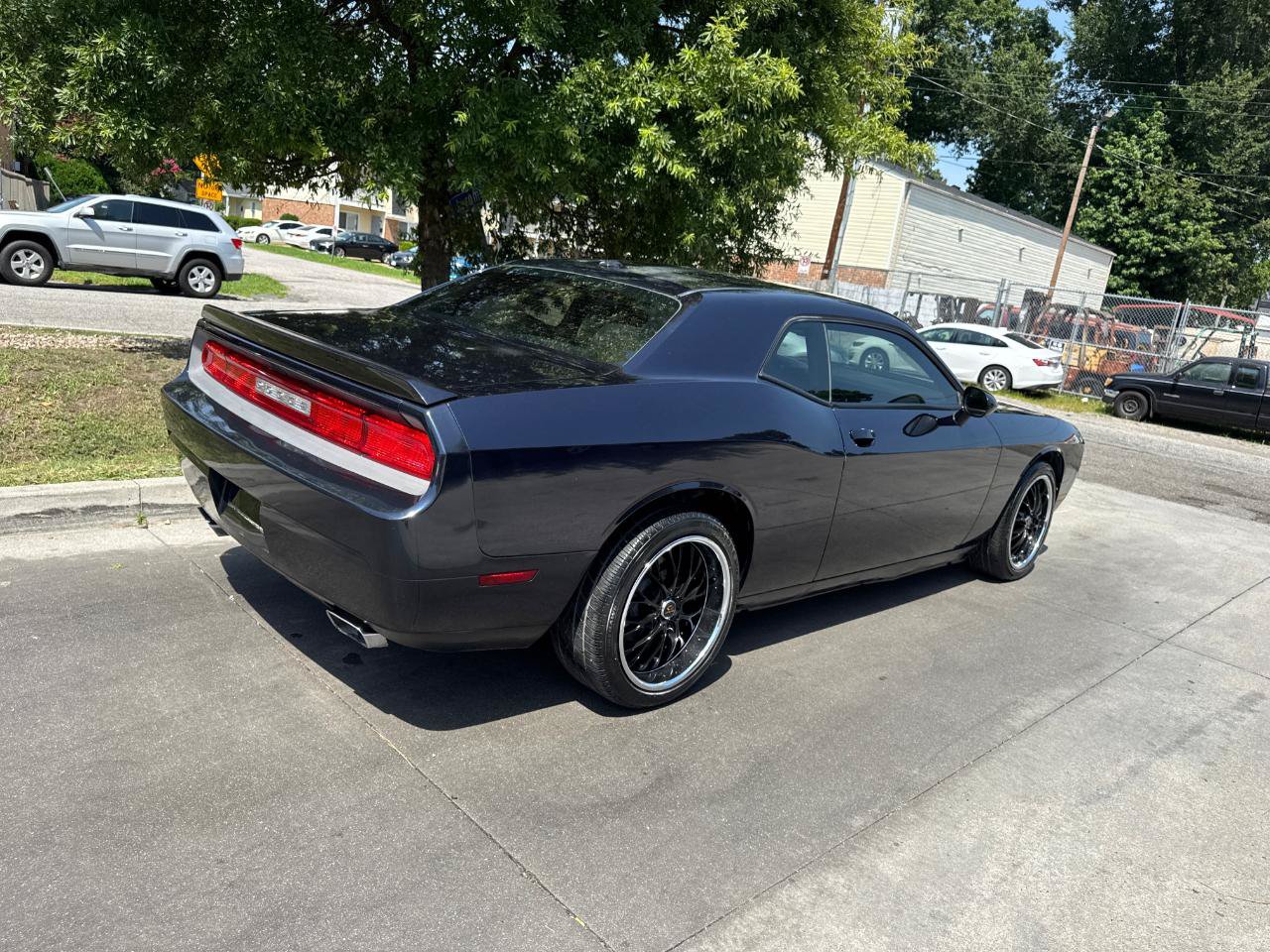Used 2012 Dodge Challenger R/T w/ Sound Group II RWD image 4