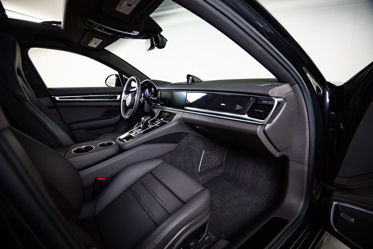 Certified 2023 Porsche Panamera 4 Platinum Edition AWD/4WD image 29