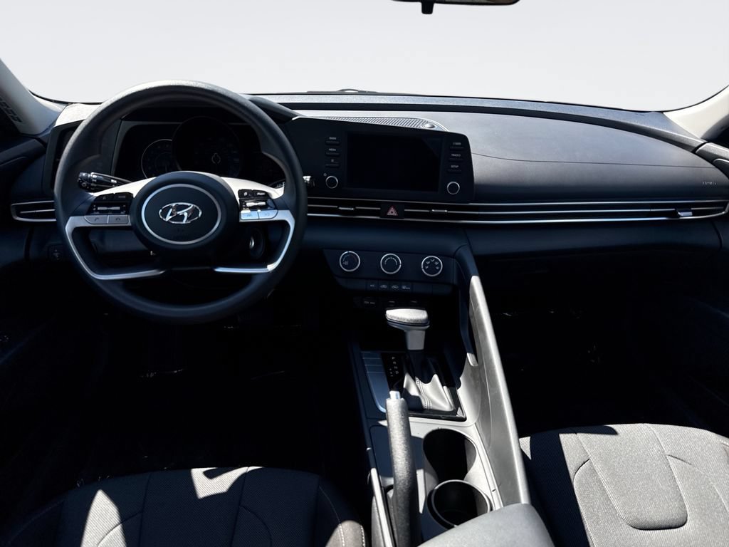 Used 2023 Hyundai Elantra SE w/ Cargo Package FWD image 26