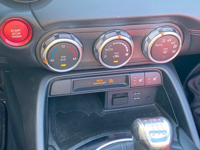 Used 2019 FIAT 124 Spider Abarth w/ Navigation & Sound Group RWD image 21