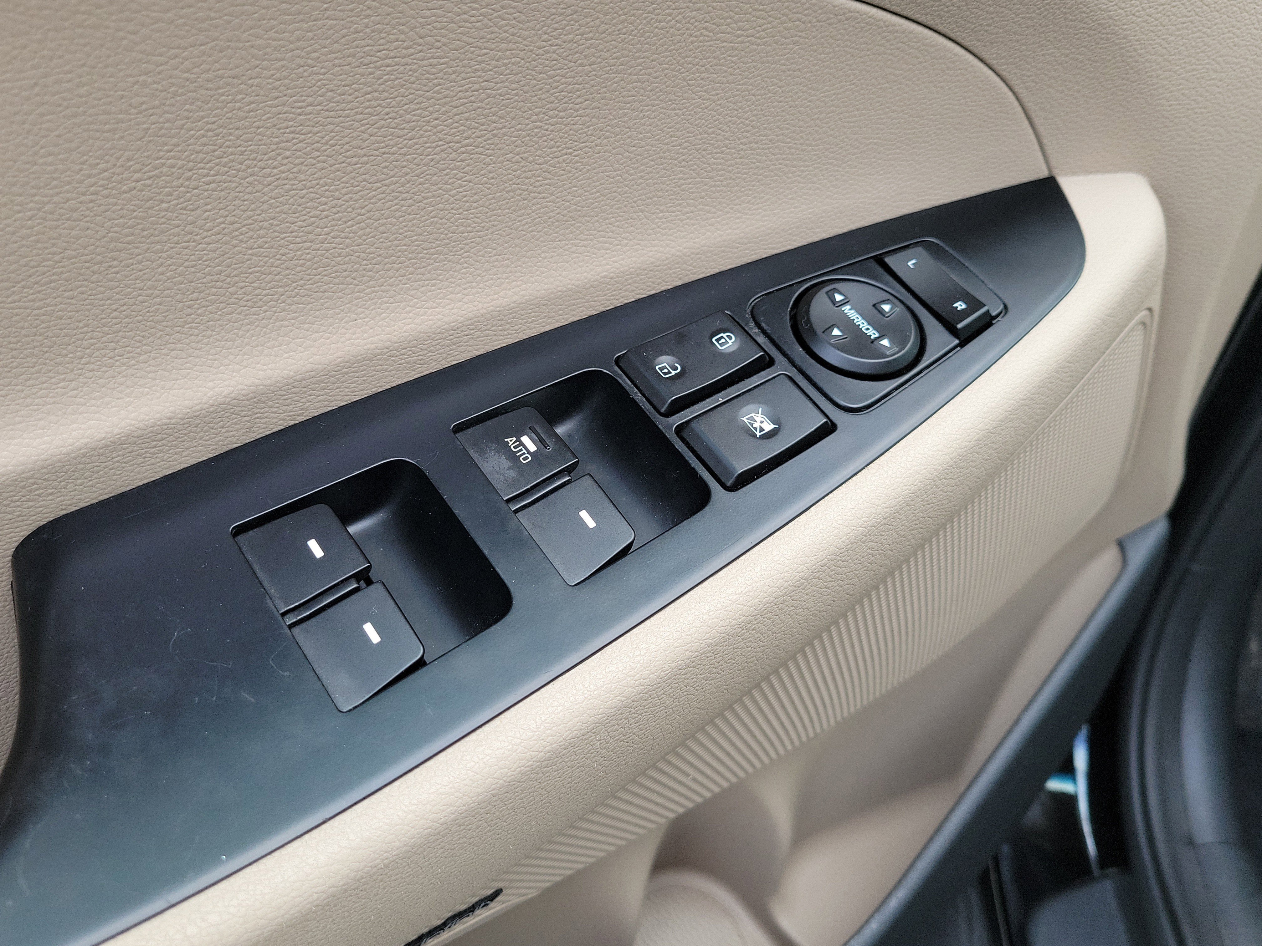 Used 2018 Hyundai Tucson SEL Plus FWD image 17