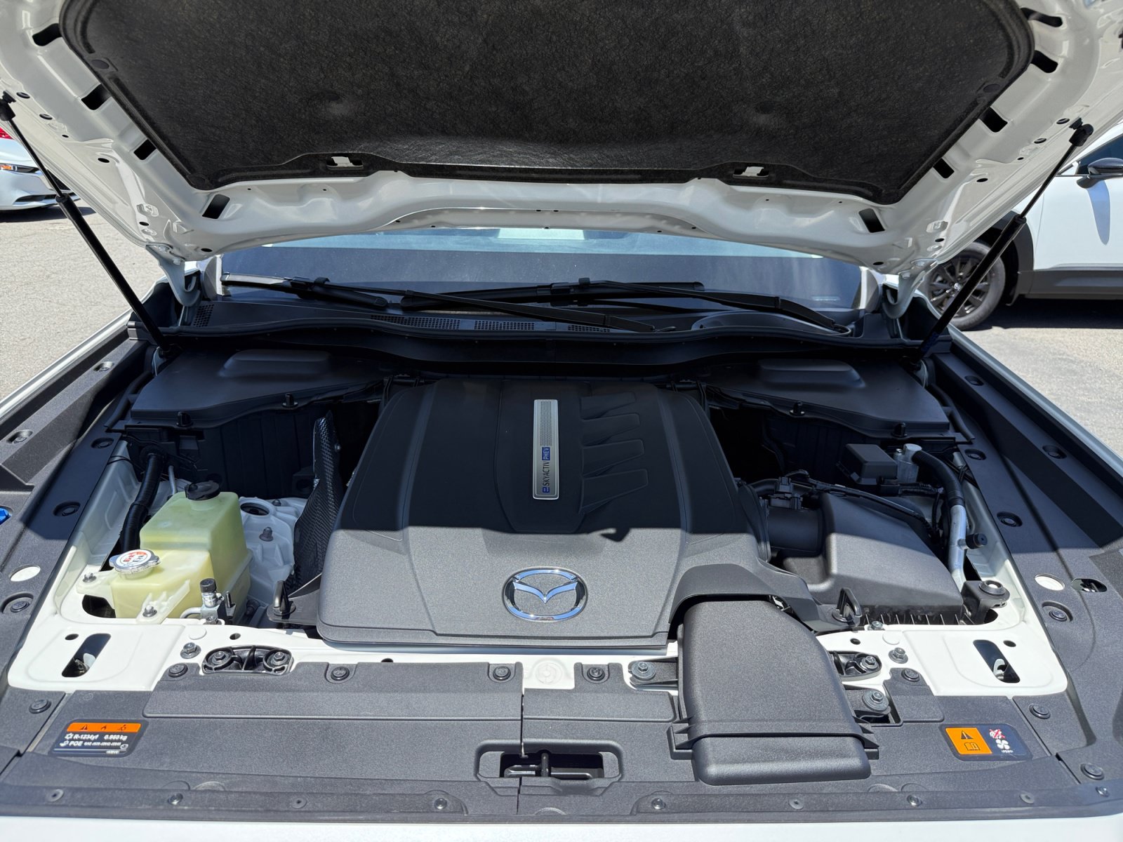 Certified 2024 MAZDA CX-90 Plug-In Hybrid w/ Preferred AWD/4WD image 20