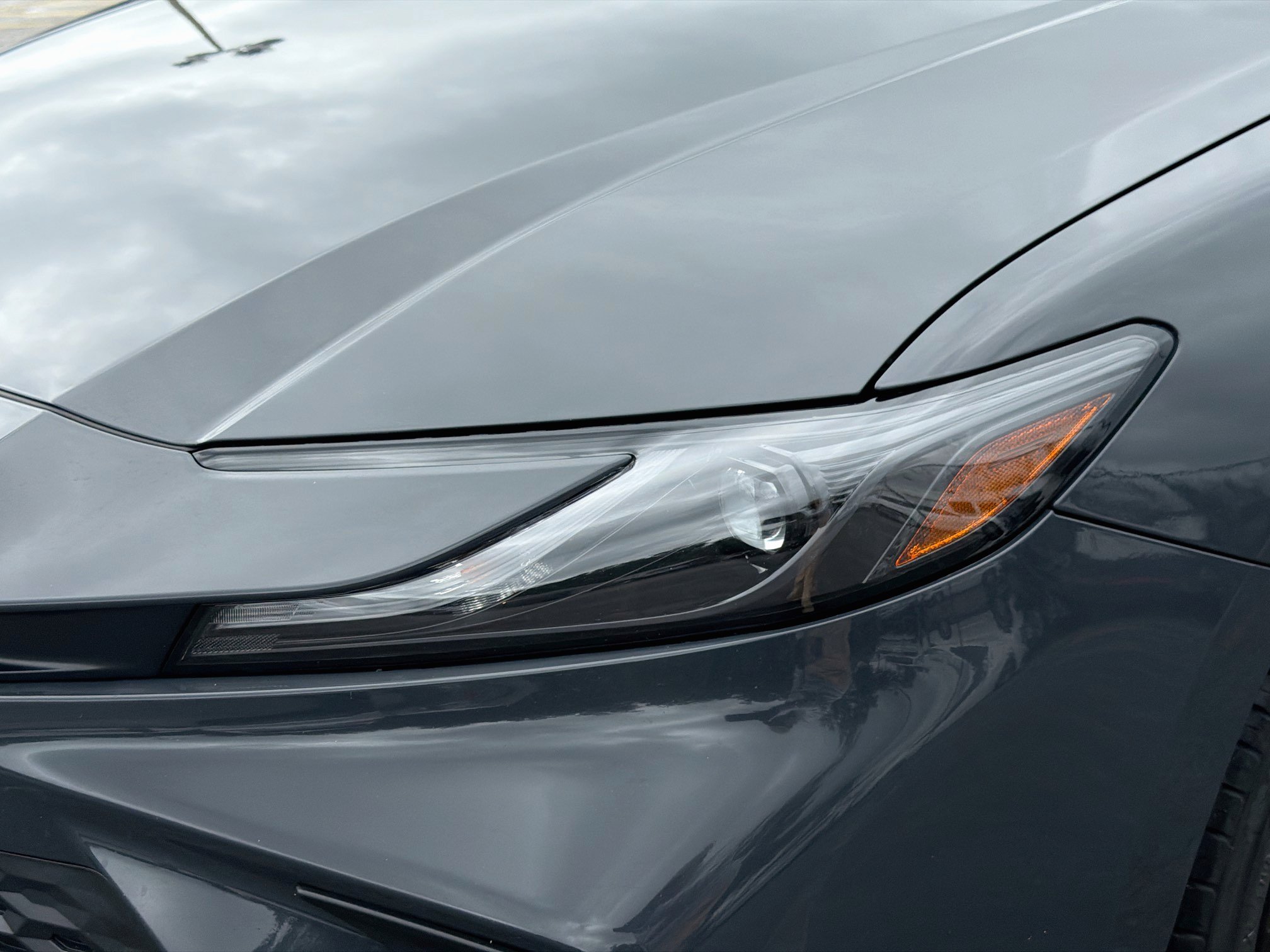 Used 2025 Toyota Camry SE FWD image 9