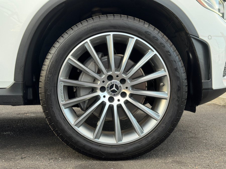 Used 2021 Mercedes-Benz GLC 300 4MATIC Coupe image 19