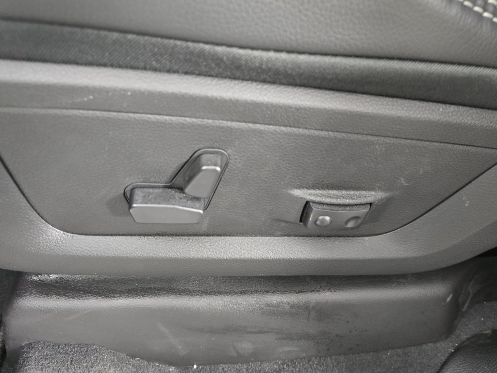 New 2026 RAM 2500 Laramie AWD/4WD image 24