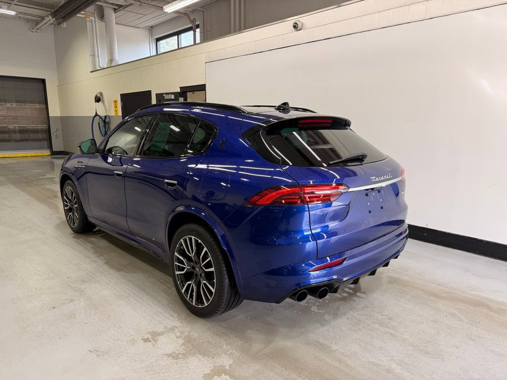 Used 2023 Maserati Grecale Modena image 3