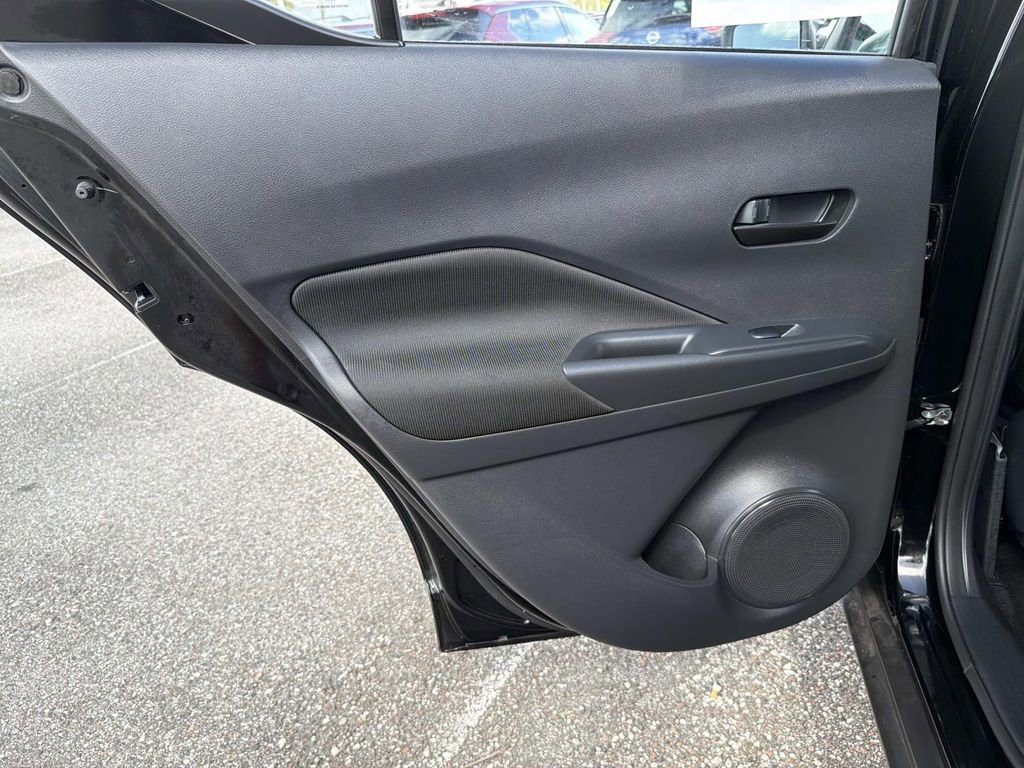 Certified 2025 Nissan Kicks Play S image 12