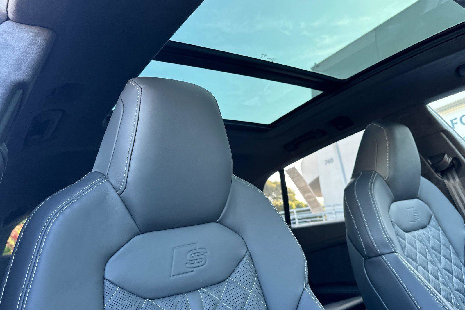 New 2026 Audi SQ8 Prestige image 16