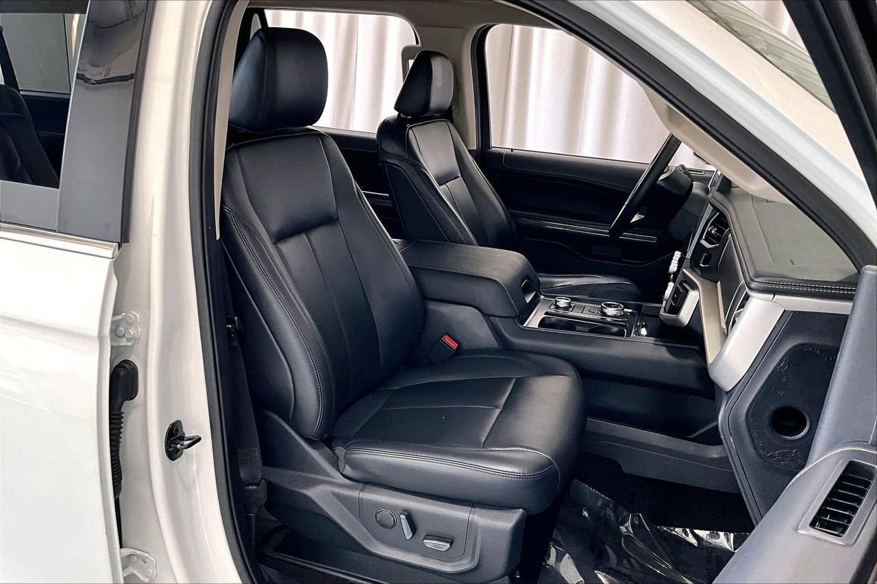 Used 2022 Ford Expedition Max XLT AWD/4WD image 6