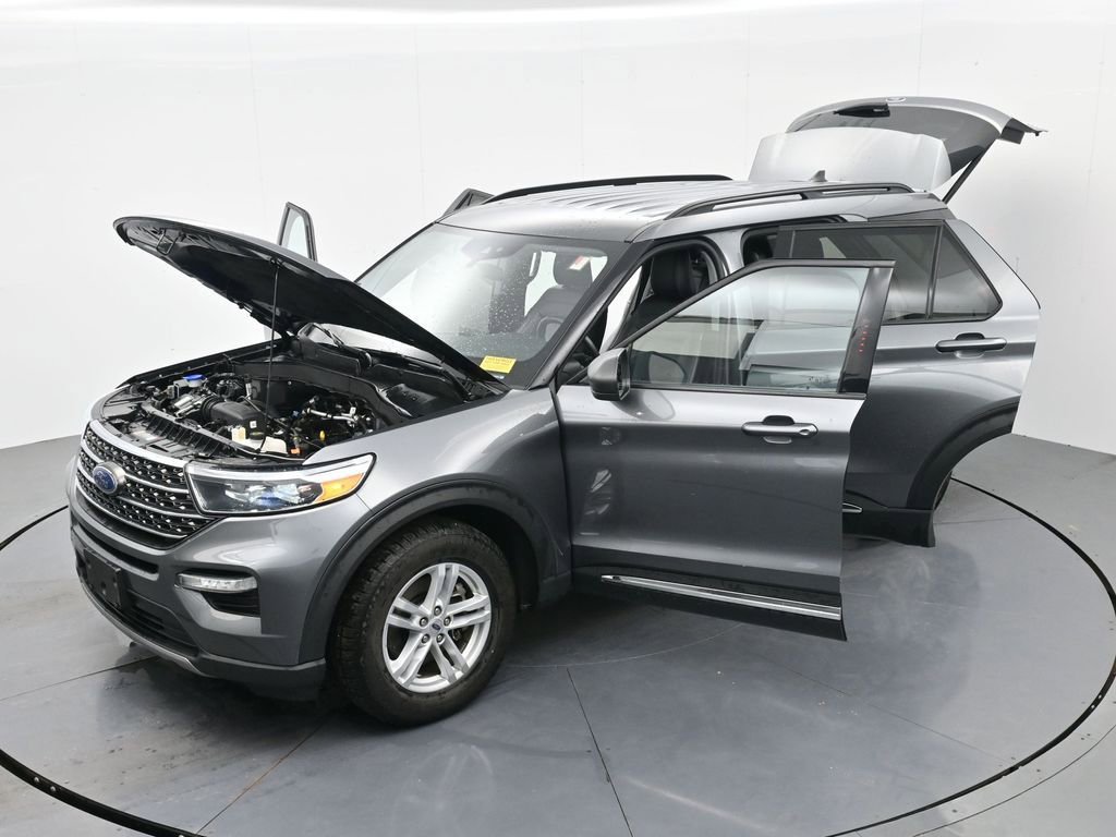Used 2024 Ford Explorer XLT w/ Equipment Group 202A image 39