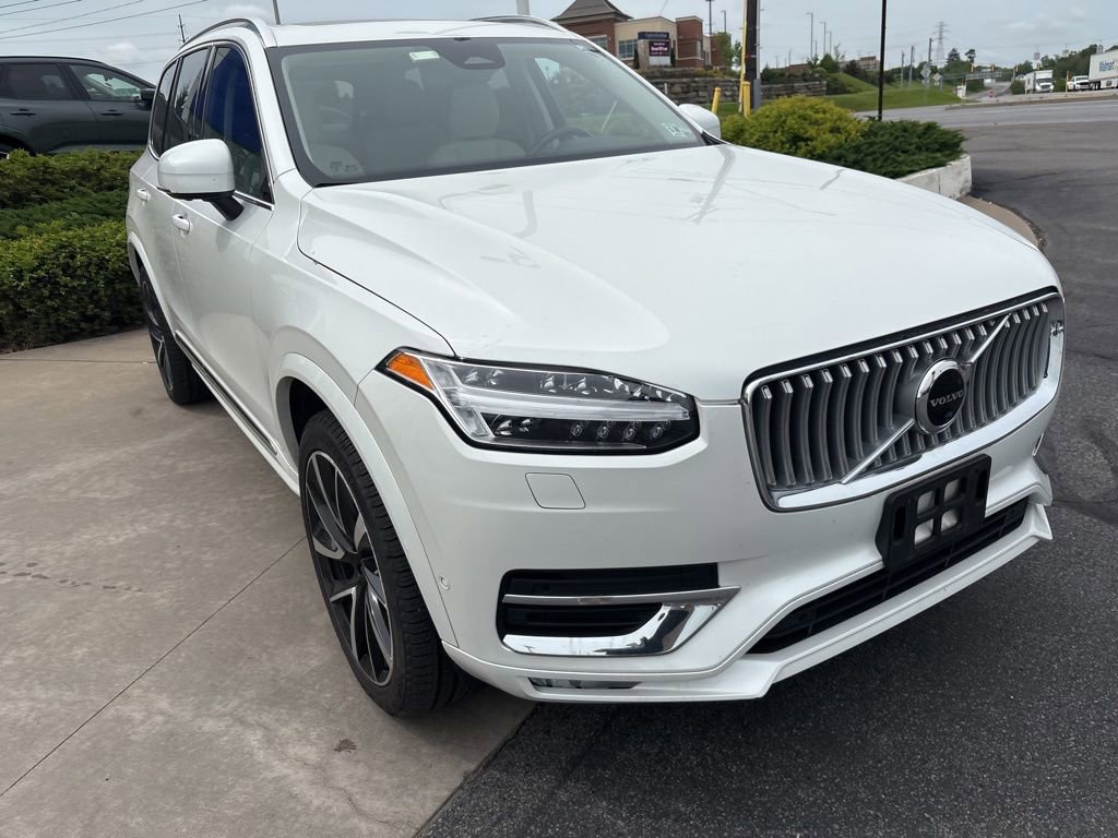 Used 2023 Volvo XC90 B6 Plus w/ Protection Package Premier AWD/4WD image 4