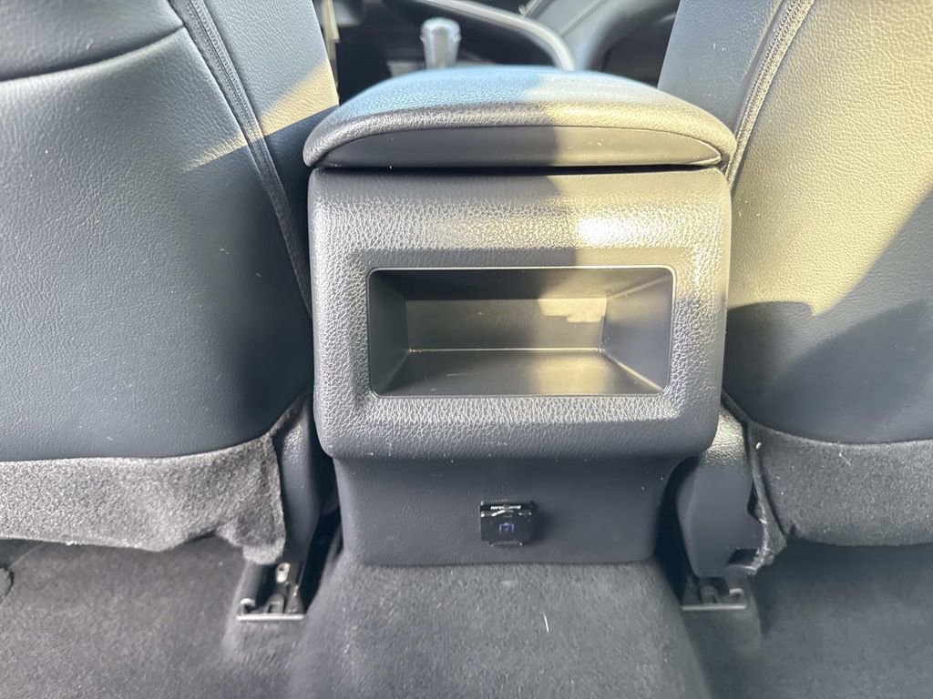 Used 2024 Toyota Camry SE image 17