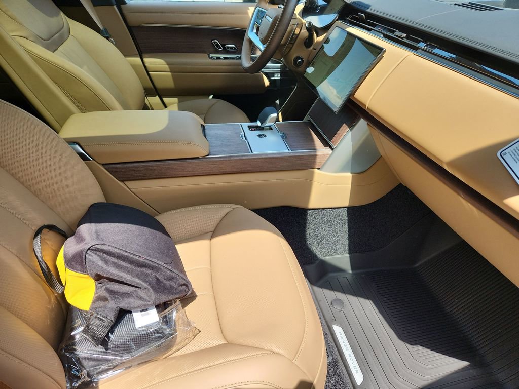 New 2026 Land Rover Range Rover SE AWD/4WD image 3
