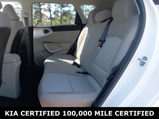 Certified 2025 Kia Soul LX w/ LX Technology Package FWD image 22