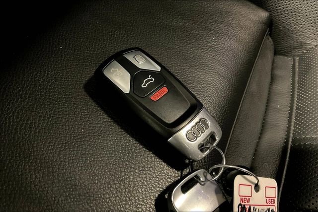 Used 2018 Audi SQ5 Prestige w/ Prestige Package image 11