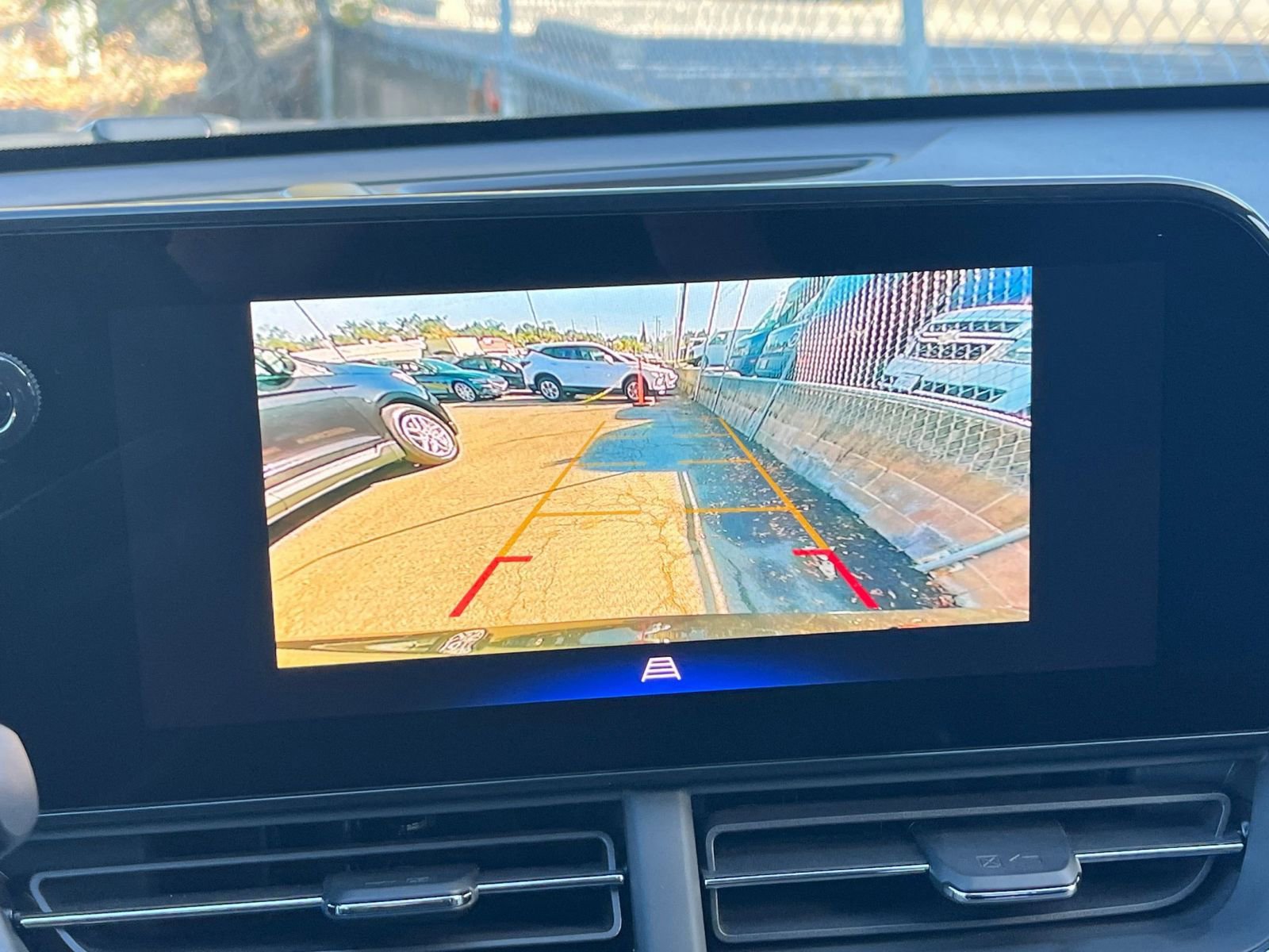 Used 2025 Chevrolet Trax LT image 17