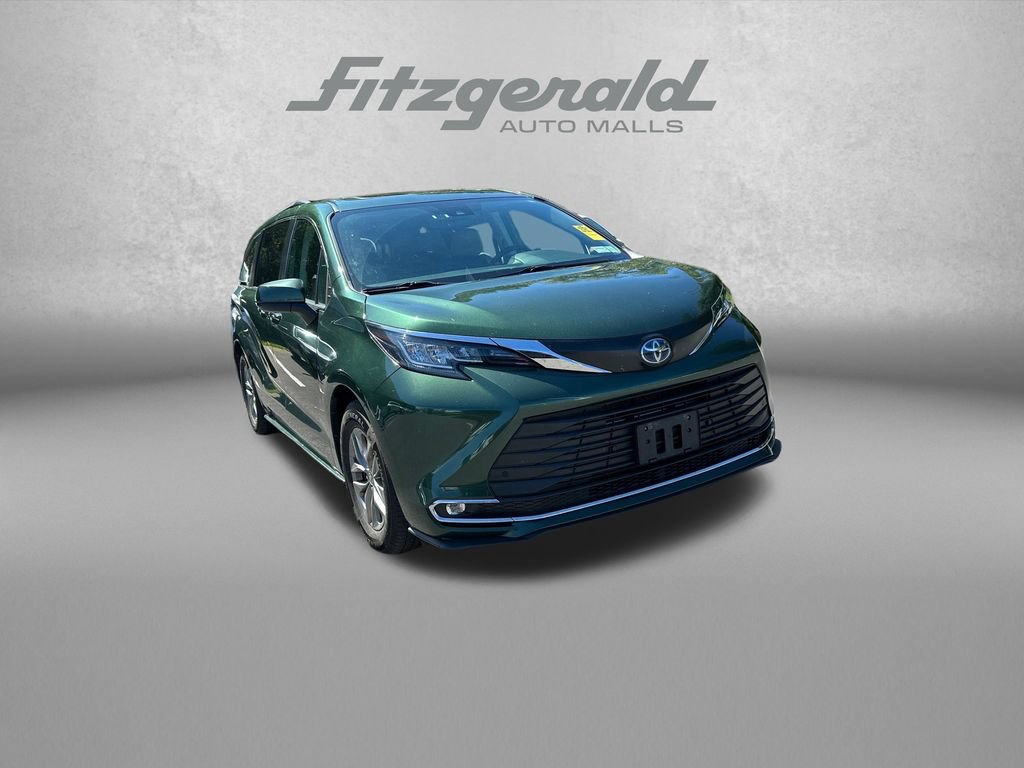 Used 2023 Toyota Sienna XLE