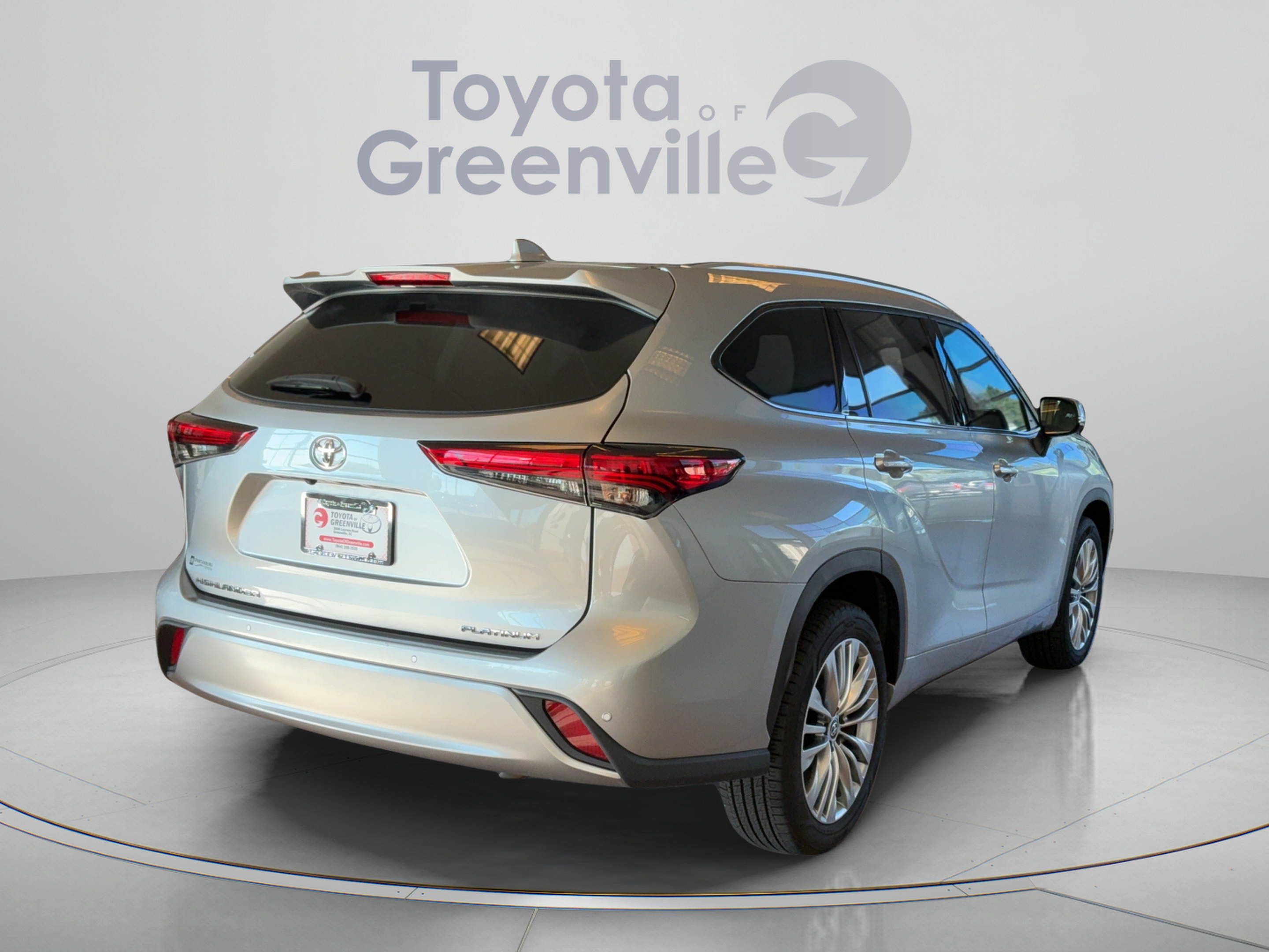Used 2022 Toyota Highlander Platinum FWD image 6