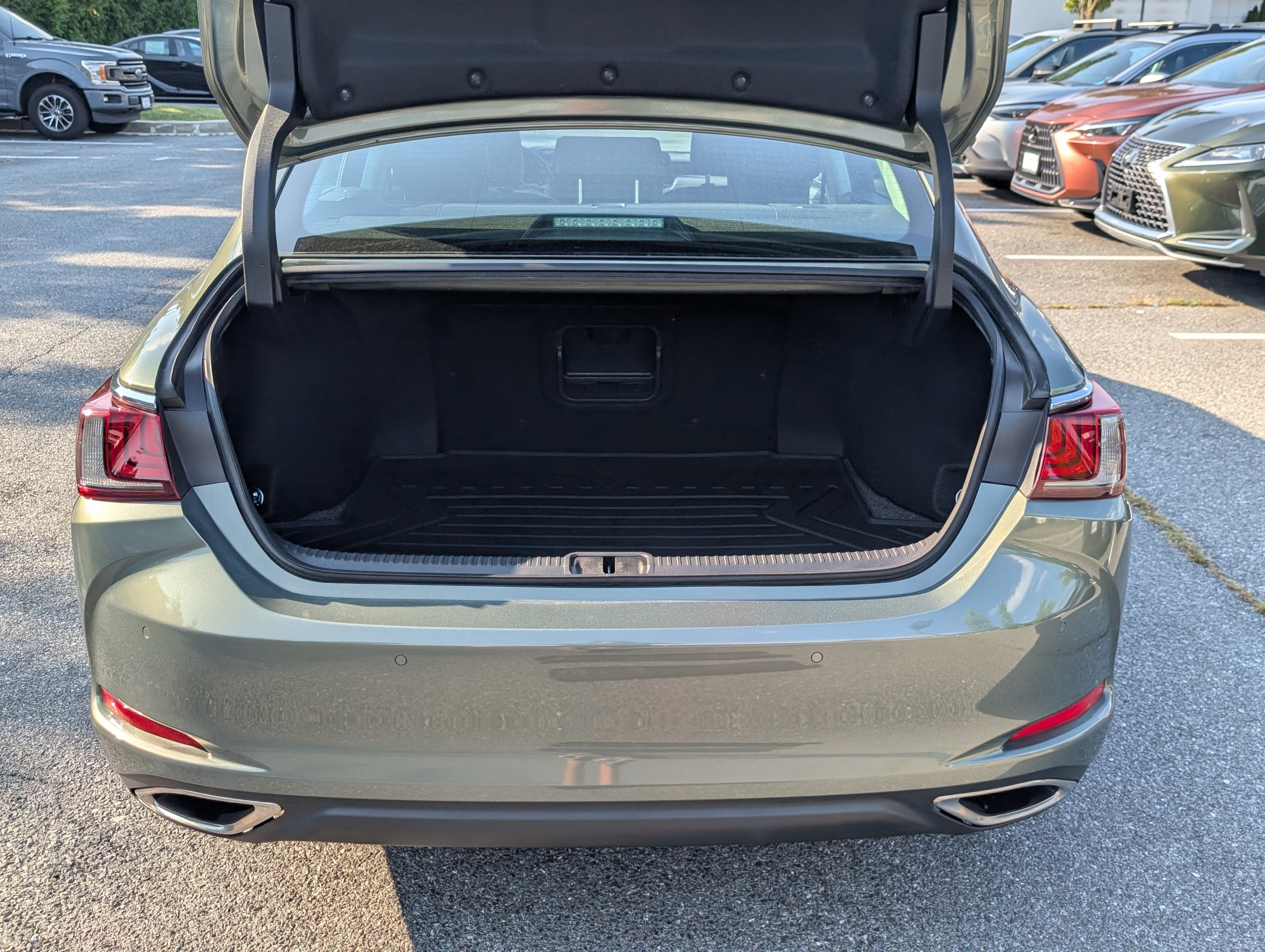 Used 2020 Lexus ES 350 w/ Premium Package FWD image 13