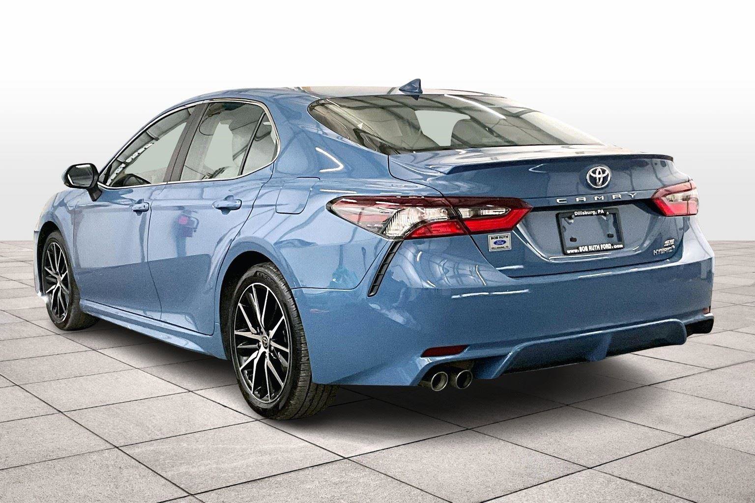 Used 2023 Toyota Camry SE image 10