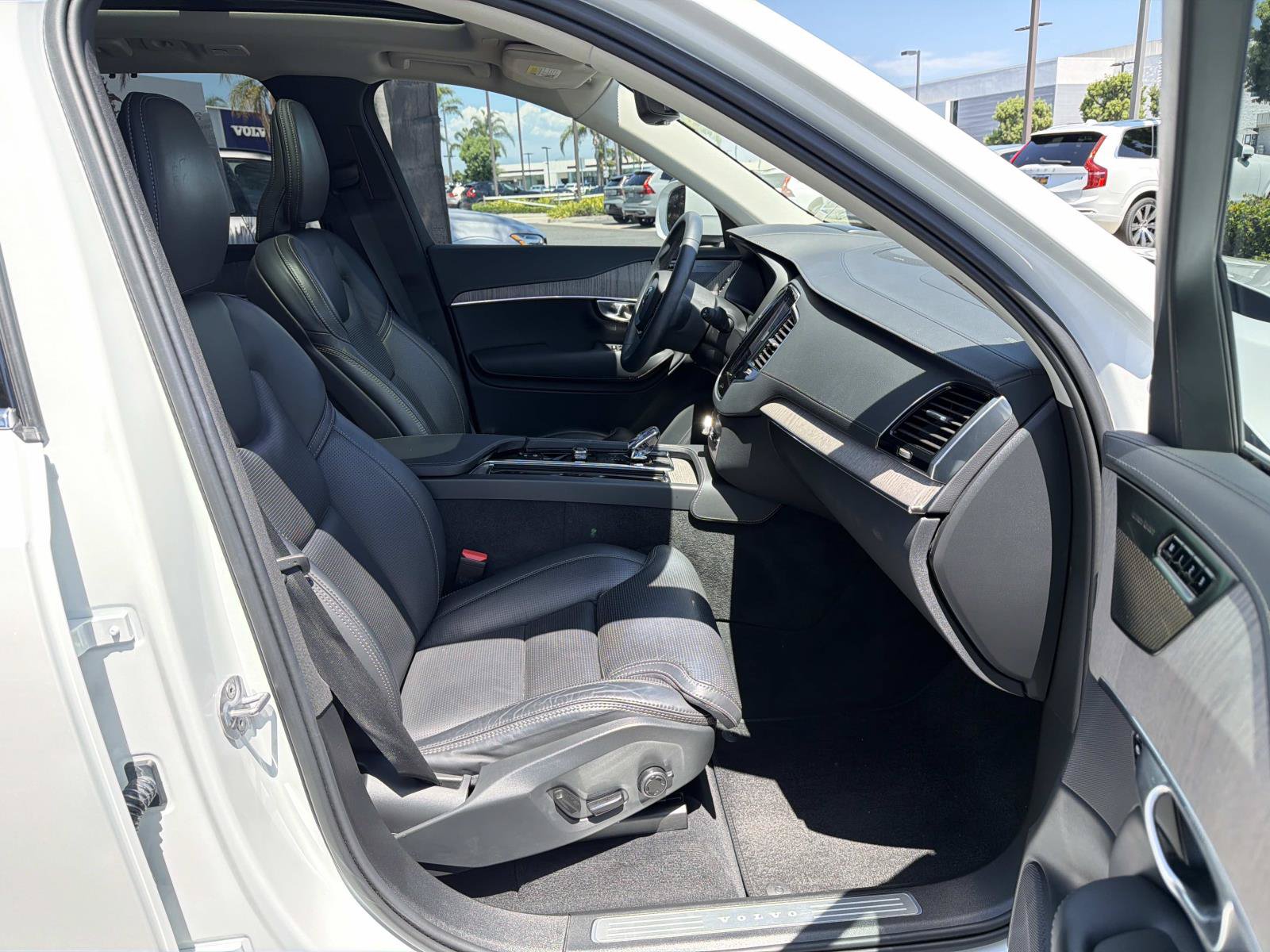 Certified 2024 Volvo XC90 B6 Ultimate AWD/4WD image 26