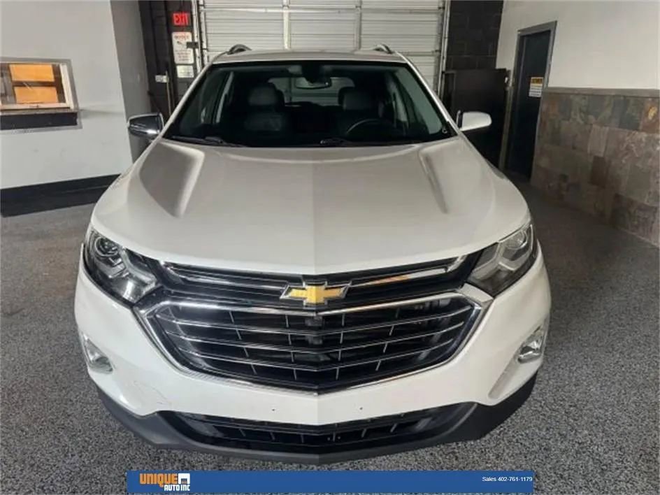 Used 2019 Chevrolet Equinox Premier image 2
