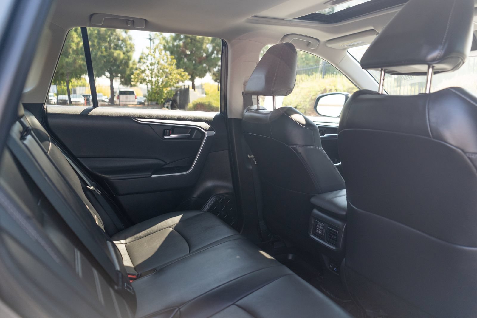 Certified 2022 Toyota RAV4 XLE Premium FWD image 23