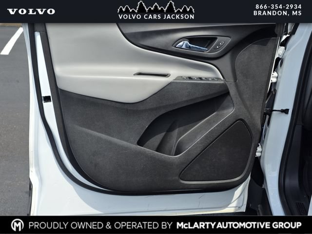 Used 2022 Chevrolet Equinox LS w/ LPO, Floor Liner Package FWD image 16