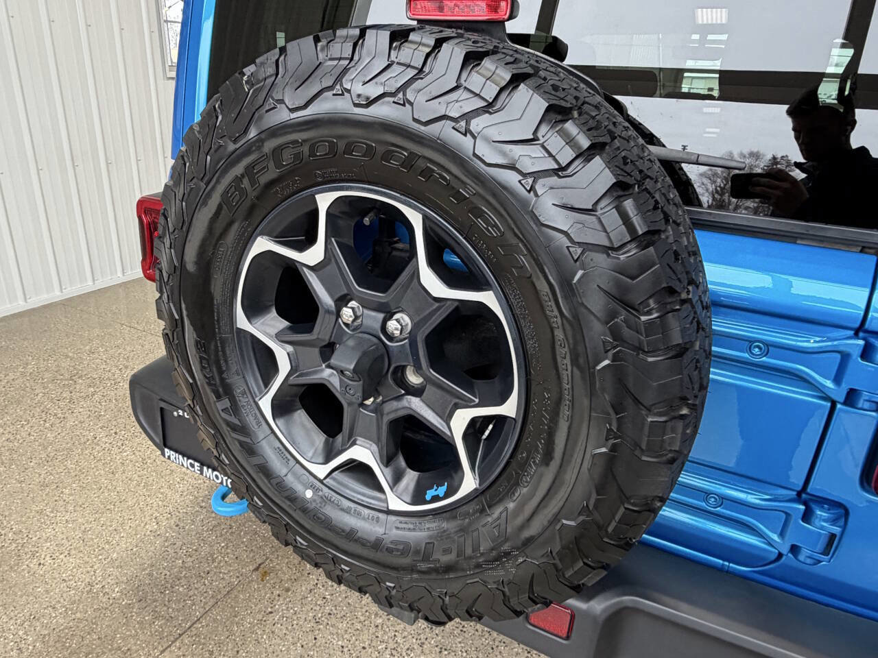 Used 2022 Jeep Wrangler Unlimited Rubicon 4xe w/ Cold Weather Group AWD/4WD image 39