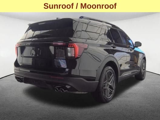 Used 2025 Ford Explorer ST AWD/4WD image 5