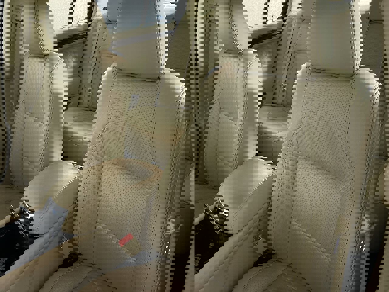 Used 2018 Ford Taurus Limited w/ Driver Assist Package image 11