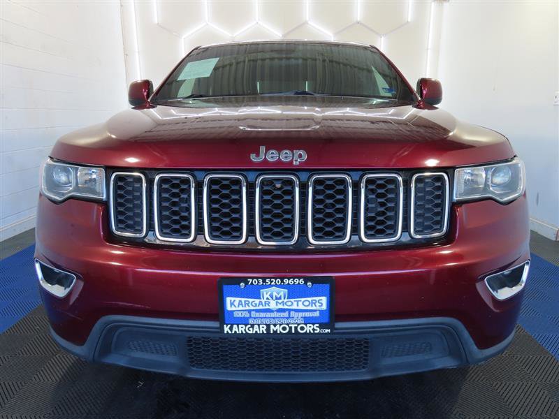Used 2019 Jeep Grand Cherokee Laredo image 2