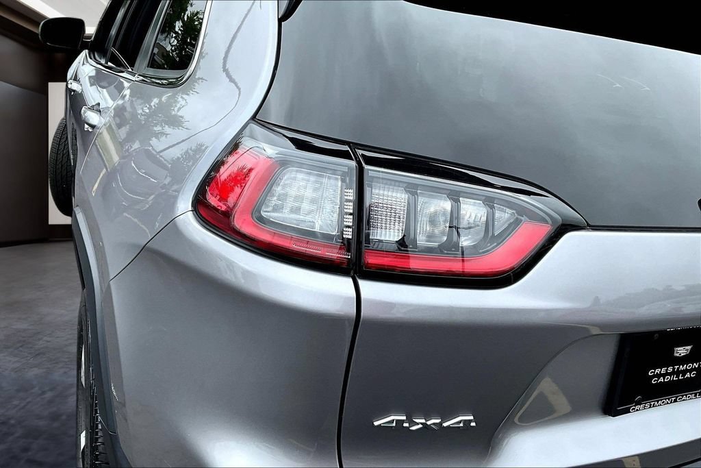 Used 2022 Jeep Cherokee Limited AWD/4WD image 23