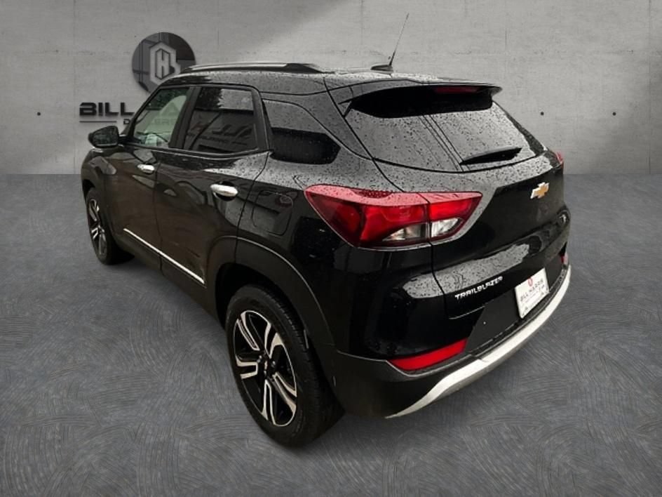 Used 2023 Chevrolet TrailBlazer LT FWD image 9