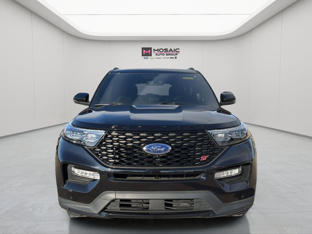 Used 2023 Ford Explorer ST w/ Equipment Group 401A image 2