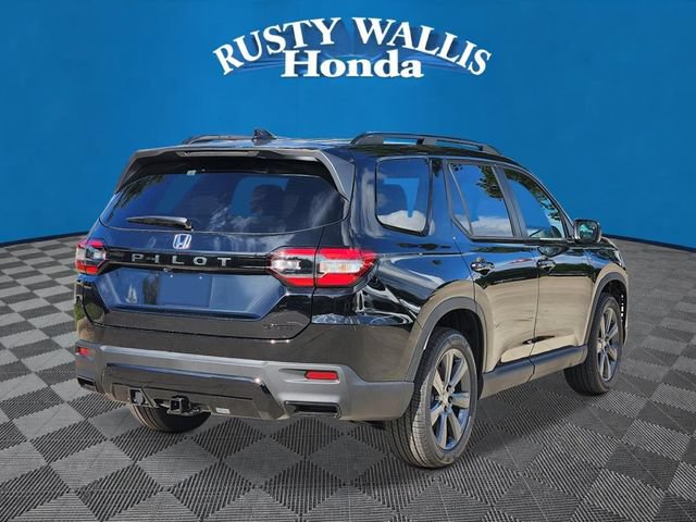 New 2026 Honda Pilot Sport image 2