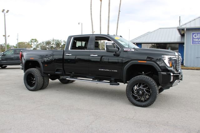 Used 2024 GMC Sierra 3500 Denali w/ Denali Reserve Package AWD/4WD image 15