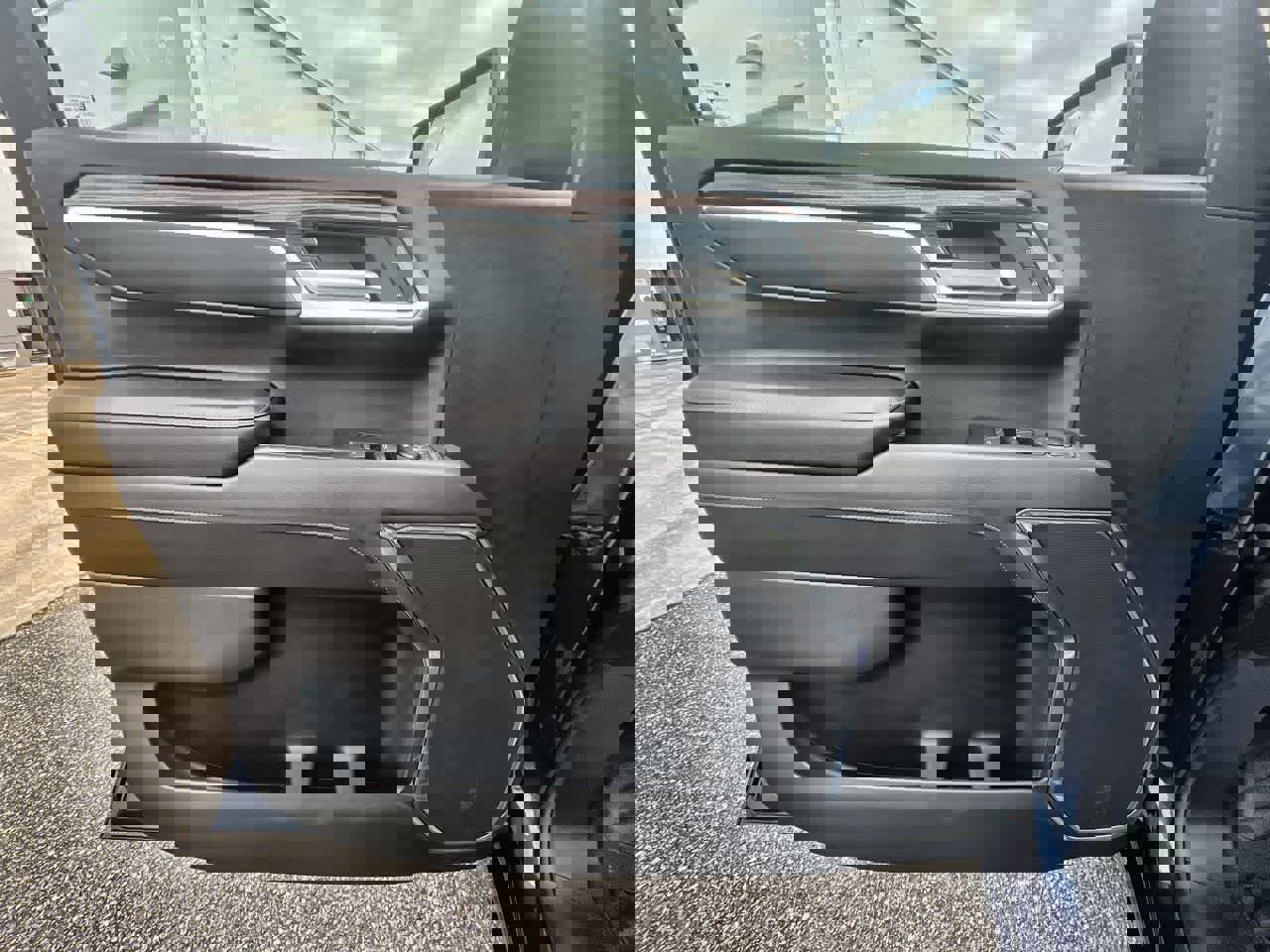 Used 2023 Chevrolet Silverado 1500 LT image 21