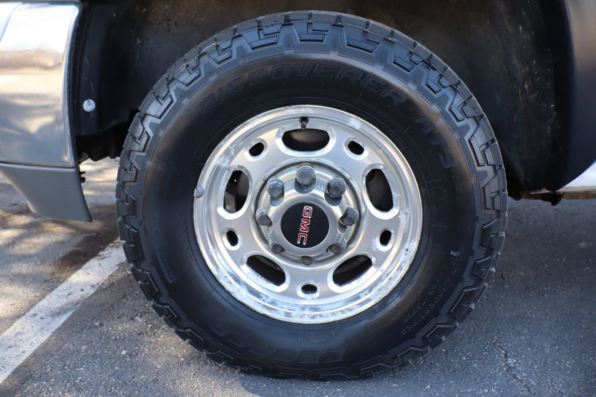 Used 2000 GMC Sierra 2500 SLE image 35