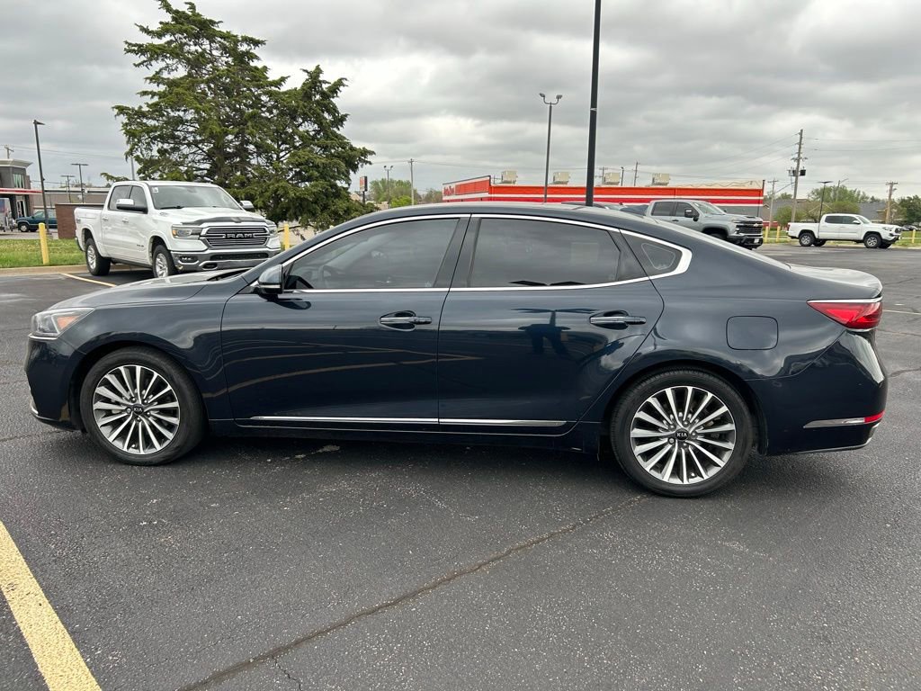 Used 2018 Kia Cadenza Premium image 6