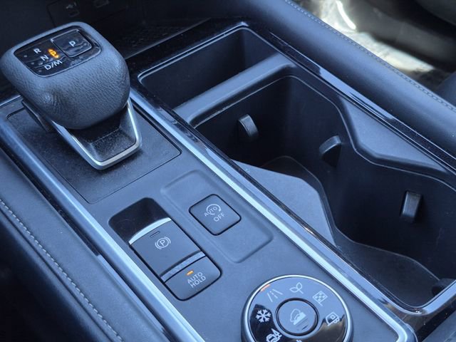 Used 2025 Nissan Pathfinder SV AWD/4WD image 17