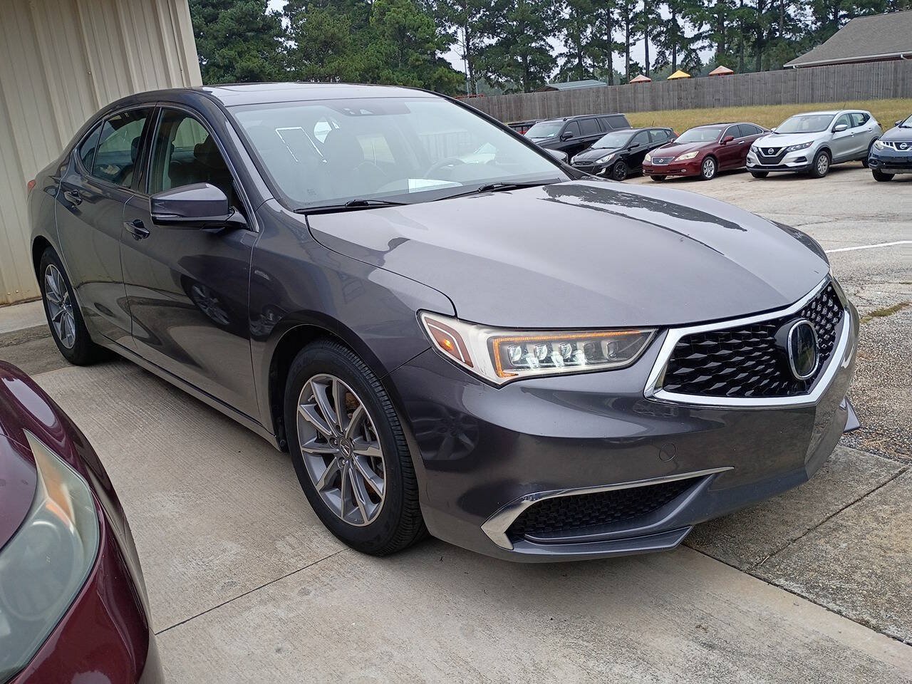 Used 2018 Acura TLX w/ Technology Package FWD image 2