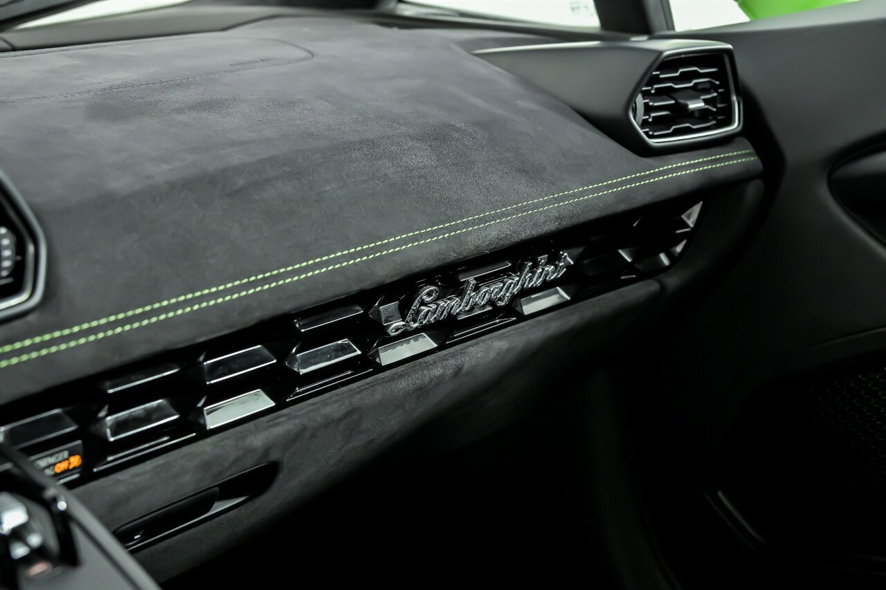 Used 2022 Lamborghini Huracan EVO RWD image 34