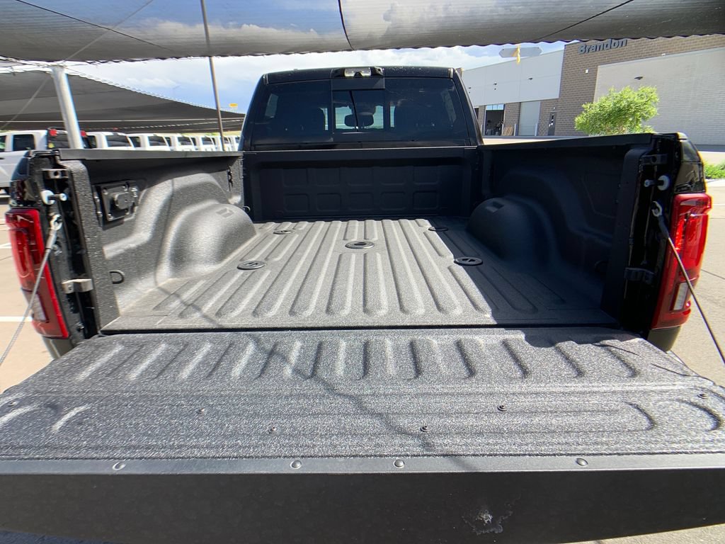 New 2026 RAM 2500 Laramie w/ Night Edition AWD/4WD image 23