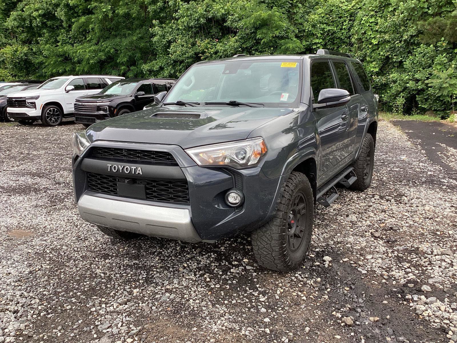 Used 2024 Toyota 4Runner TRD Off-Road Premium AWD/4WD image 2