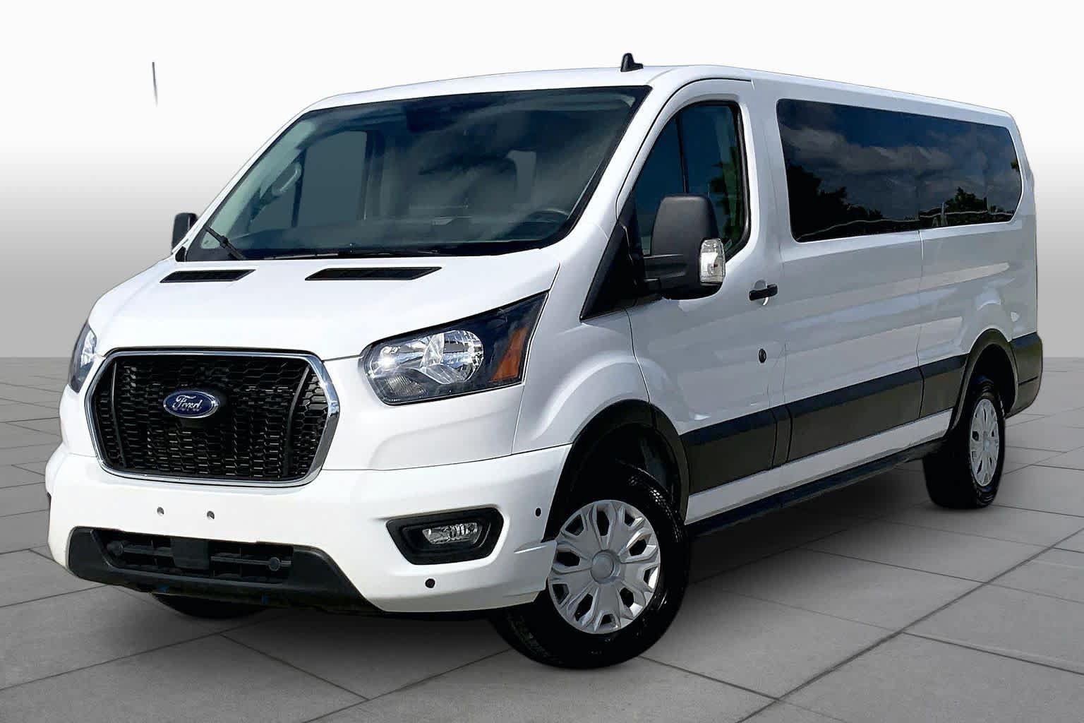 Used 2025 Ford Transit 350 XLT RWD image 2