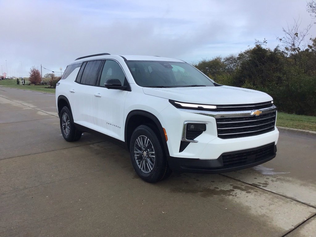 New 2026 Chevrolet Traverse LT w/ Driver Confidence Package